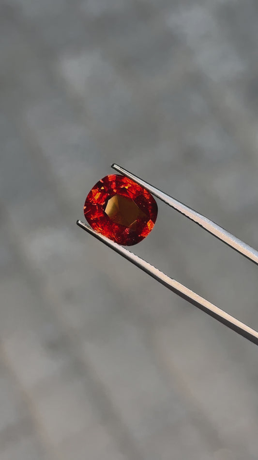 Natural Hessonite (Garnet)